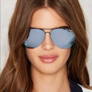 QuayxAmanda Sunglasses color Black/Purple